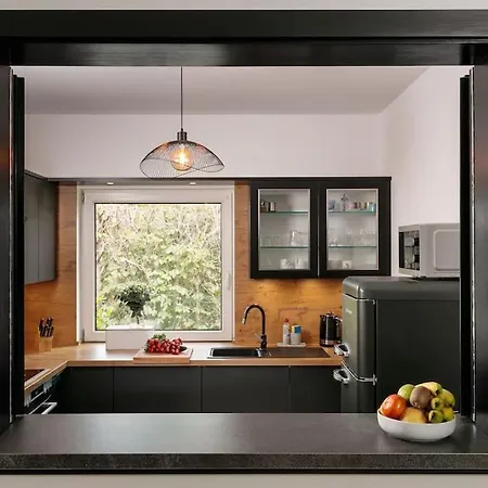 Apartment Charmantes Townhaus Mit Garten, W-lan & Netflix *