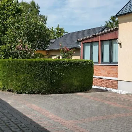 Charmantes Townhaus Mit Garten, W-lan & Netflix Apartment Potsdam