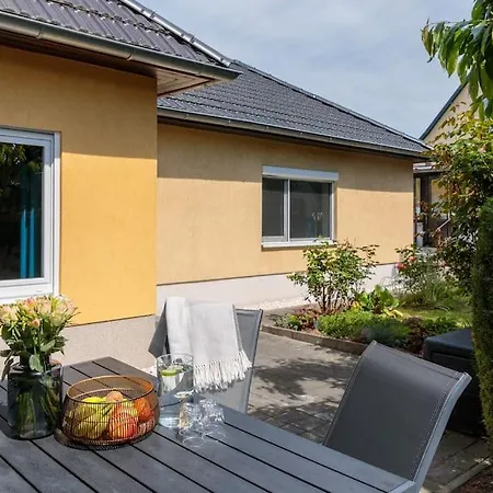 Apartment Charmantes Townhaus Mit Garten, W-lan & Netflix *
