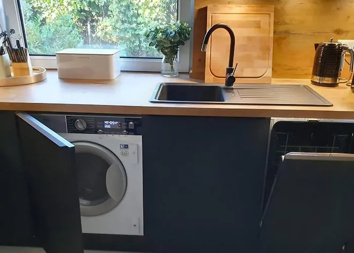 Charmantes Townhaus Mit Garten, W-lan & Netflix * Poczdam