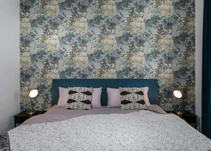 Charmantes Townhaus Mit Garten, W-lan & Netflix