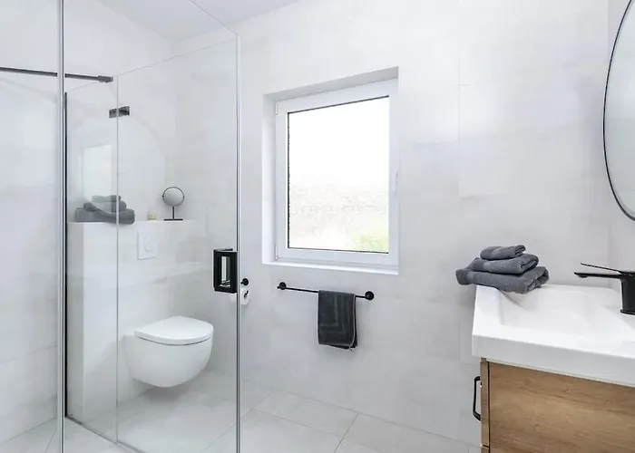 Apartament Charmantes Townhaus Mit Garten, W-lan & Netflix *