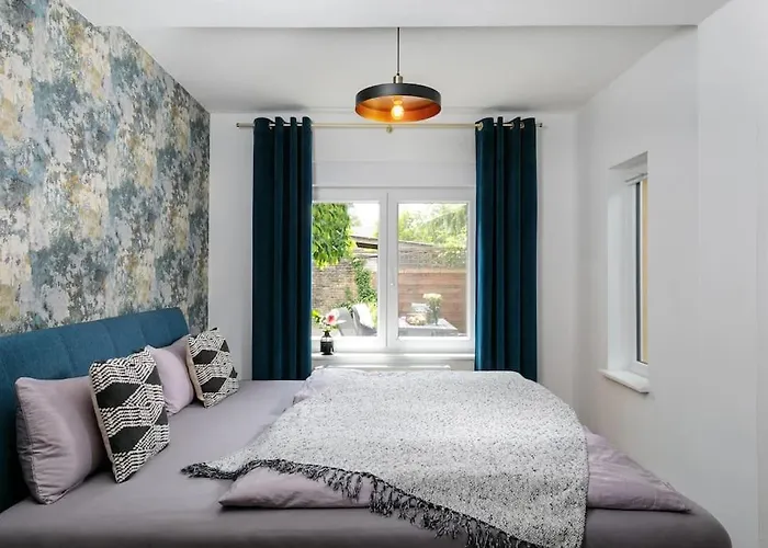 Lägenhet Charmantes Townhaus Mit Garten, W-lan & Netflix Potsdam